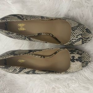 Victoria’s Secret snake skin open toe pumps size 8
